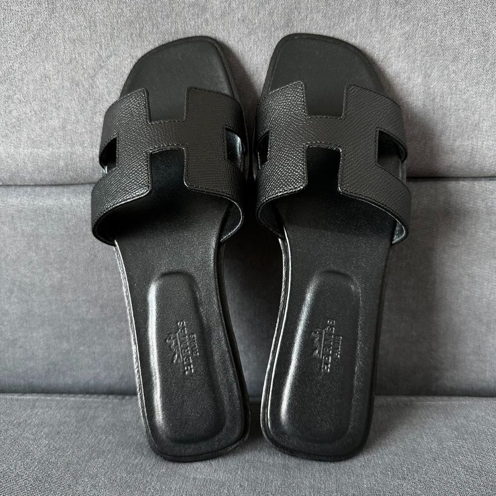 Hermes Sandals Slip On Black Size 39